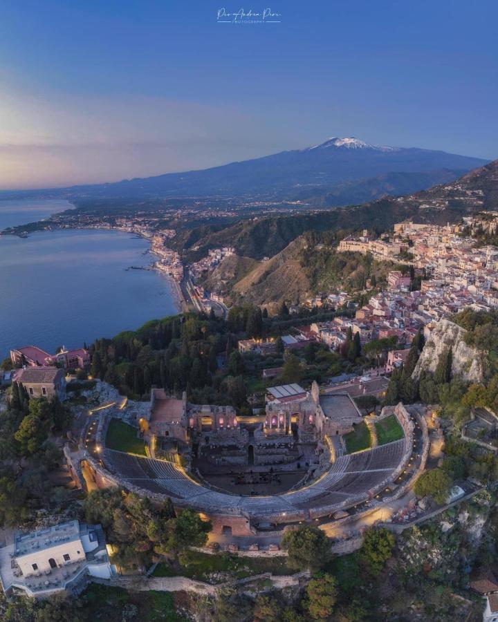 Casa Ariadne Giardini Naxos Eksteriør billede